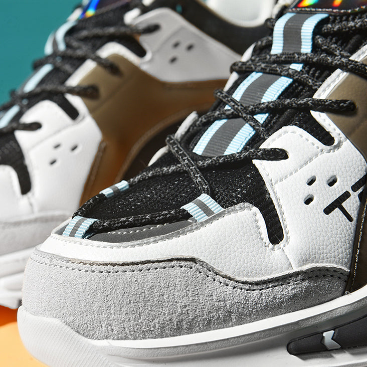 クラシックスニーカー