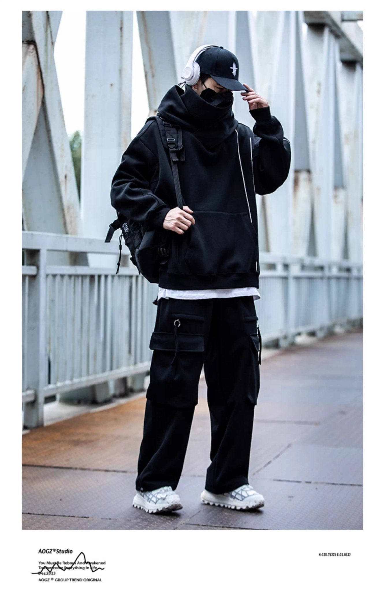 AOGZ】リフレクト・シークエンスフーディ